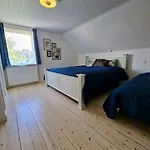Det Gamle Garnbinderi, Ved Mons Bedste Strand. アパート Borre