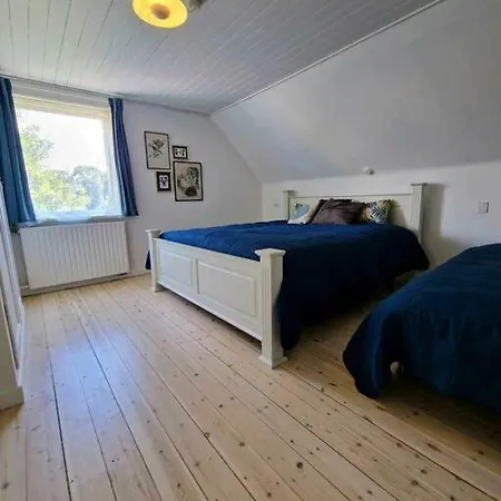 Det Gamle Garnbinderi, Ved Mons Bedste Strand. 아파트 보어